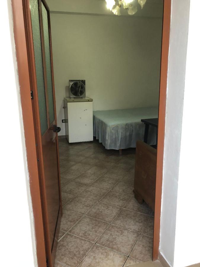 Rooms For Rent ดูร์เรส ภายนอก รูปภาพ